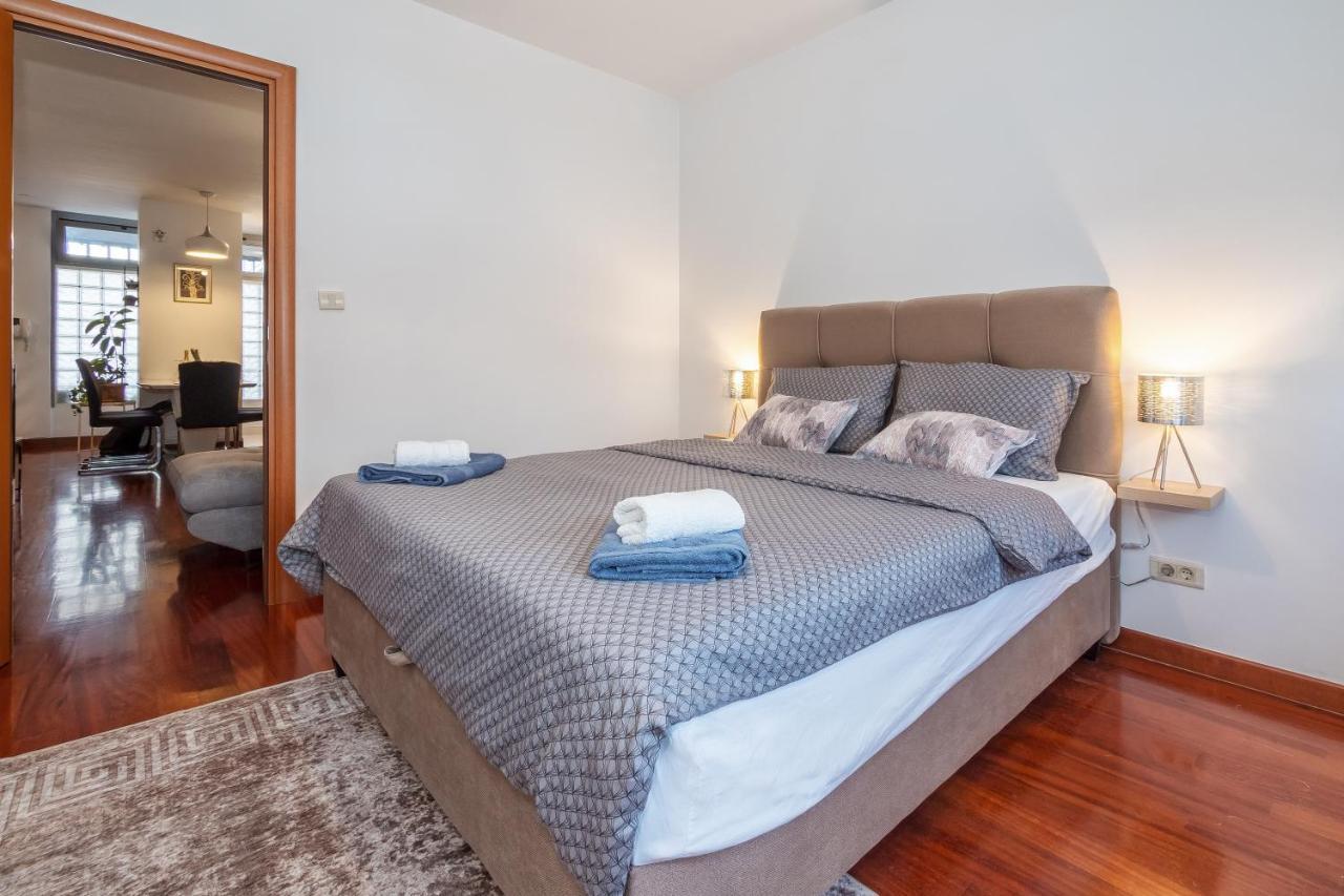 Airy 2-Br Apt W/ Open Layout & Modern Design Apartment Split Exterior photo